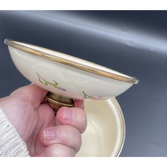 LINCOWARE ENAMEL SAUCEPAN 5 INCH WITH LID BRASS HANDLE VINTAGE 5" Saucepan - Picture 9 of 14